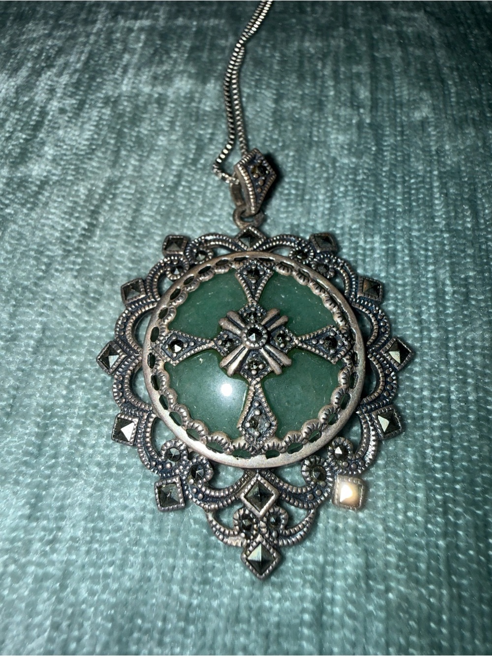 A Vintage Sterling Silver Necklace with Chrysoprase and Marcasite Pendant